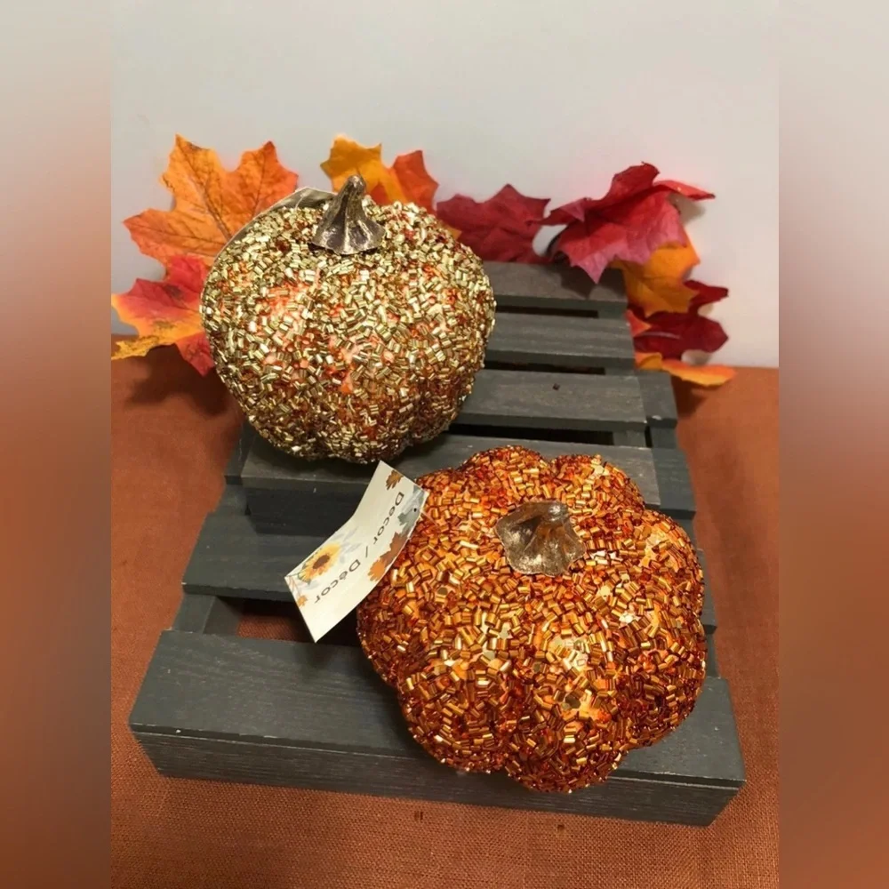 🧡 2 SEQUIN COVERED PUMPKINS 🧡